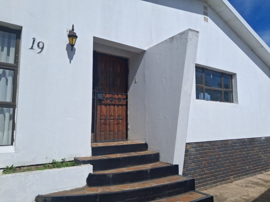 To Let 3 Bedroom Property for Rent in Amalinda Eastern Cape